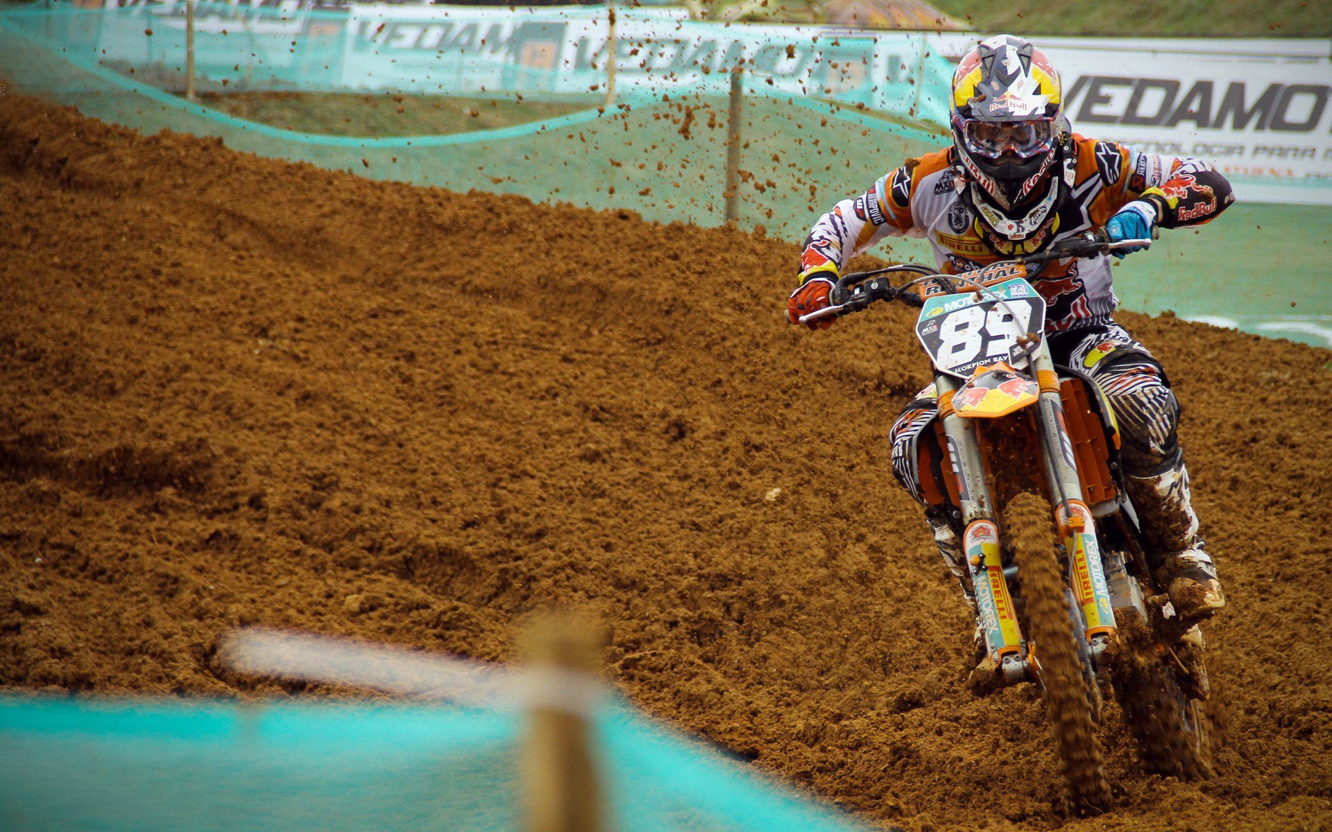 伦敦马拉松热潮不断,选手挑战个人极限,伦敦马拉松2021视频