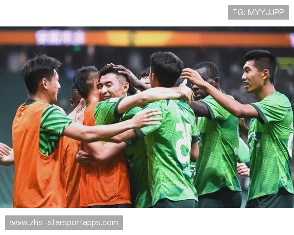 联赛冠军争夺进入白热化阶段，多队陷入胶着