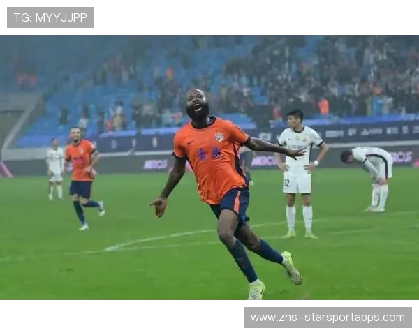 中超裁判风波再掀热议：上海海港球迷怒指“护航”，山东大V妙语点评