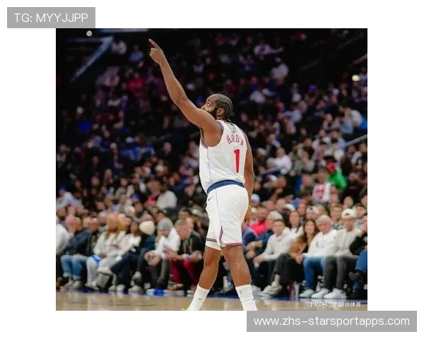 快船轮转防守更快,空位明显变少 快船轮转防守更快,空位明显变少